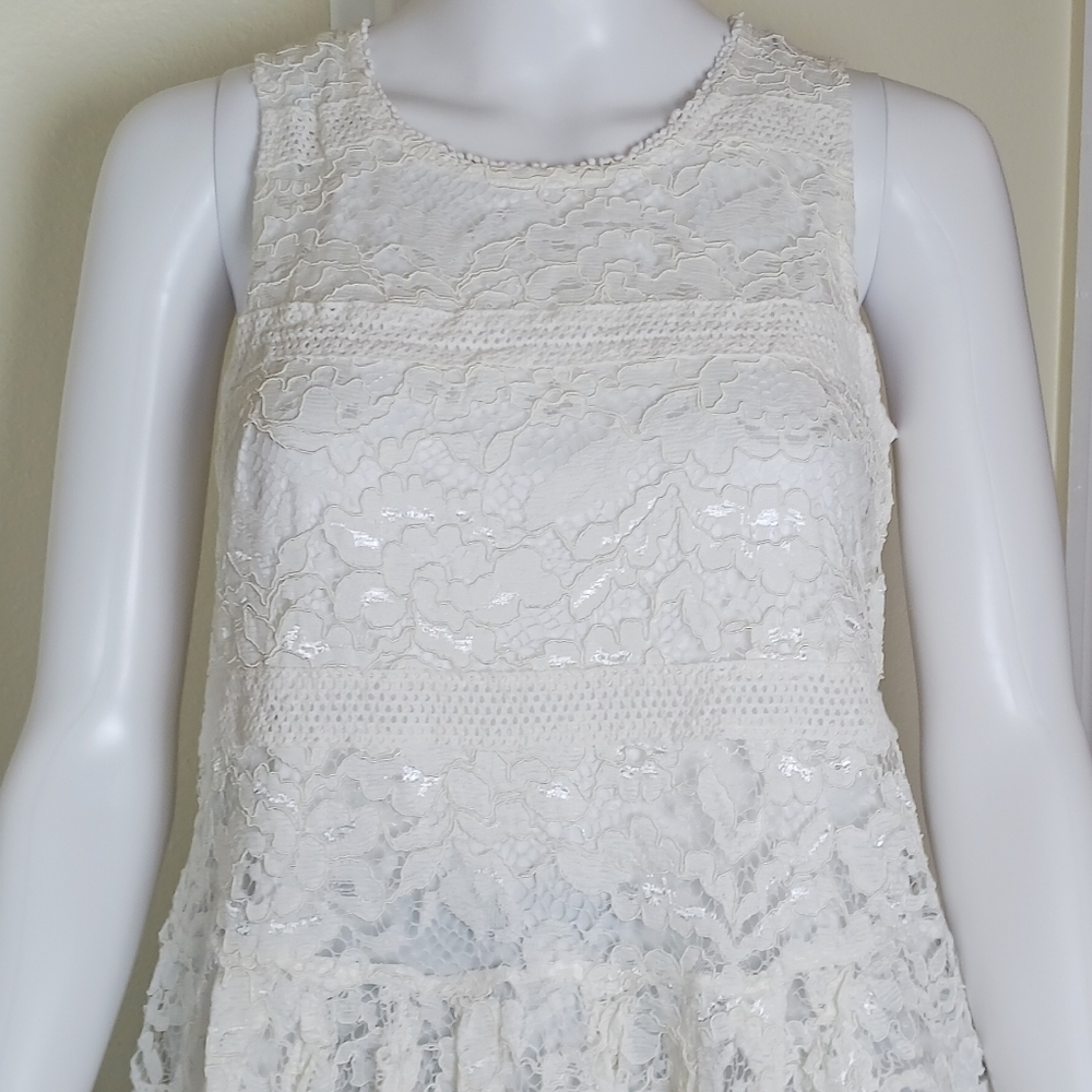 Women's Lace Sleeveless Top - White